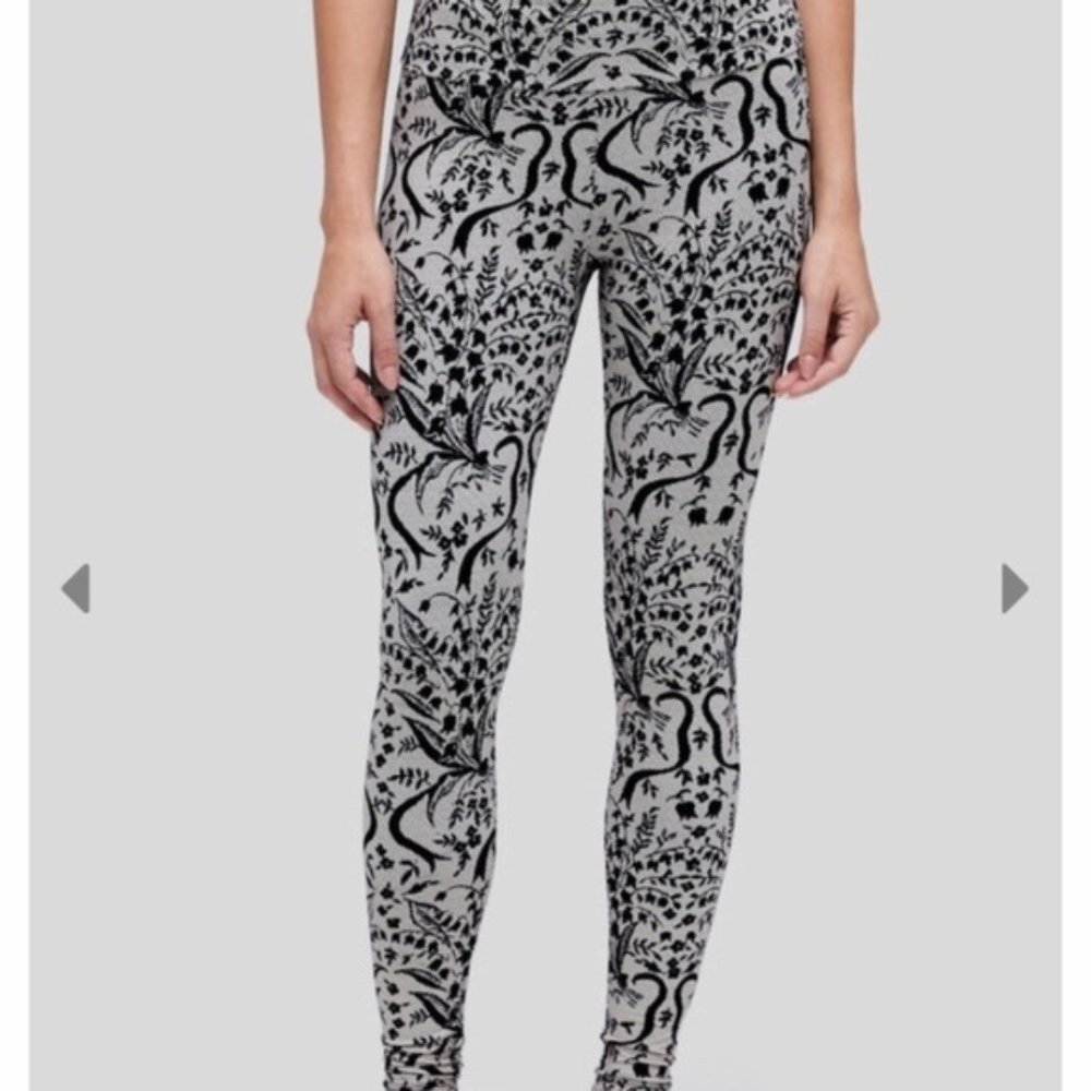 Peony & Me Leggings XS Beige Black Floral Illusion‎ Lace Stretch Yoga Active Gym
